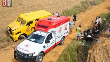 Imagem Carro da Prosegur cai em vala na BR 116