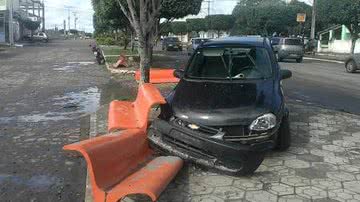 Imagem Santo Estevão: vereador atropela idosa que estava sentada em banco de praça