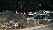 Imagem  Mulher morre carbonizada após colisão entre carro e caminhão