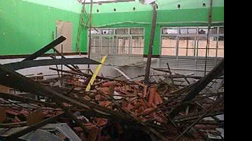 Imagem   Susto: teto de escola desaba em Barra do Choça 
