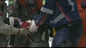 Imagem Desabamento em Aracaju: morre bebê retirado dos escombros