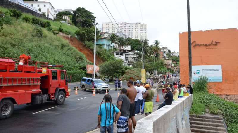 Imagem Transalvador libera trânsito na Av. Contorno
