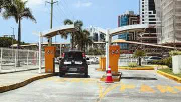 Imagem Mulher atropela senhora e manobrista no estacionamento do Salvador Shopping