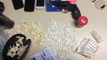 Imagem Homem é preso com arma e drogas no Pau Miúdo