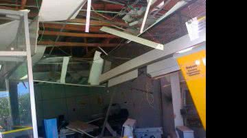 Imagem Agência do Banco do Brasil de Gentio do Ouro é destruída