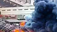 Imagem Incêndio de grande proporção destrói depósito com centenas de carros no Rio
