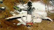Imagem Avião pega fogo em pouso de emergência nos EUA e mata duas pessoas