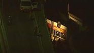 Imagem Ônibus despenca de viaduto no RJ e pelo menos seis pessoas morrem 
