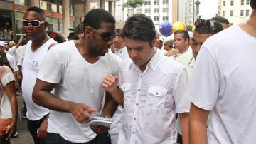 Imagem 2 de Julho: Paulo Câmara diz que população quer Paulo Souto