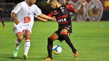 Imagem Brigando por liderança, Vitória encara o América-RN
