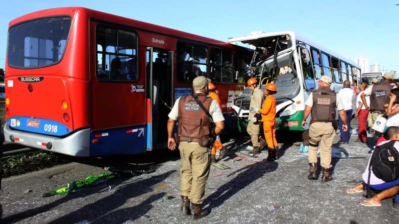Imagem Condutor de ônibus da União avançou em pista errada na Estação Iguatemi