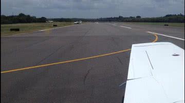 Imagem Incidente em avião atrasa viagem de Lúcio e Geddel