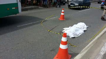 Imagem Idosa é atropelada e morre na Avenida Suburbana