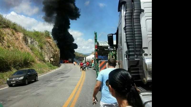 Imagem Acidente na BR 116 envolvendo caminhão tanque mata duas pessoas