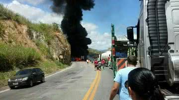 Imagem Acidente na BR 116 envolvendo caminhão tanque mata duas pessoas