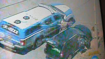Imagem Carro capota em Patamares e deixa uma pessoa ferida