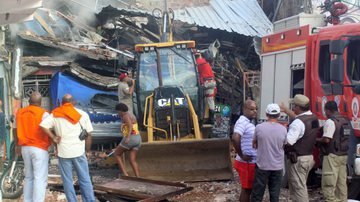Imagem Material para fogos pode ter causado desabamento de prédio em Periperi