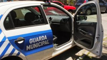 Imagem Em perseguição, guardas municipais batem o carro na Cidade Baixa