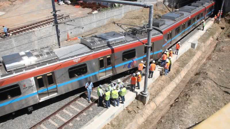Imagem  Após sair do trilho, metrô de Salvador tem serviço interrompido
