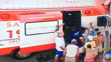 Imagem Homem tem pernas esmagadas por um ônibus em Paripe