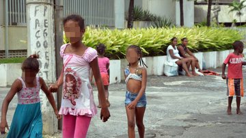 Imagem Feliz? Contraste no dia das crianças das ruas de Salvador