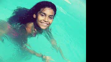 Imagem  Menina morre afogada após ter cabelo sugado em piscina de casa