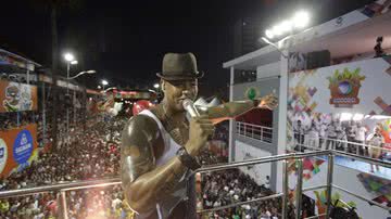 Imagem Léo Santana sacudiu o Campo Grande com o bloco Traz a Massa