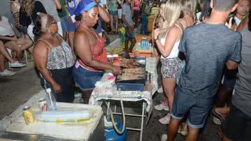 Imagem Prefeitura só fala sobre fiscalização dos espetinhos de churrasco