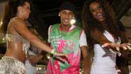 Imagem Neymar pisa na bola e 'fura' com a Mocidade