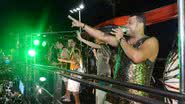 Imagem Banda Filhos de Jorge baixa a corda na quinta-feira de Carnaval