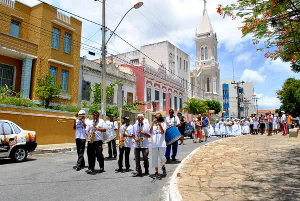 Imagem Banda de sopro Seca Gás abre folia momesca em Conquista