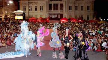 Imagem Grupo Gay faz concurso de fantasia no Carnaval de Salvador