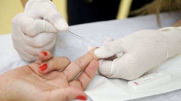 Imagem Duas pessoas são identificadas com HIV em teste realizado no circuito