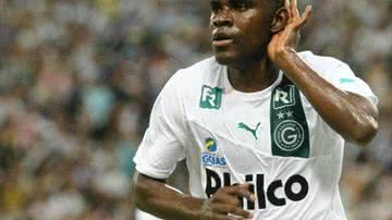 Imagem Após vexame diante do Ceará, Vitória acerta contratação do meia Hugo