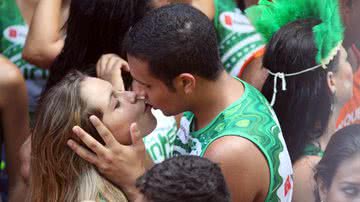 Imagem Tomate começa a arrastar o bloco Inter pontualmente no Campo Grande