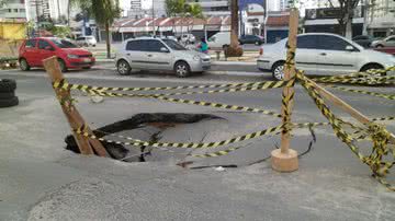 Imagem Moradores do Imbuí amargam buraqueira