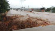 Imagem  Brumado: chuva alaga casas e interdita passagem para terminal rodoviário