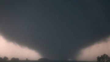 Imagem Novo tornado atinge Oklahoma e deixa ao menos nove mortos 