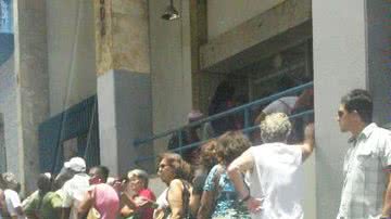 Imagem Contribuintes fazem fila na Sefaz por conta de reclamações sobre IPTU