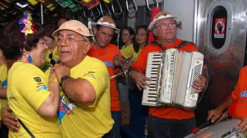 Imagem Forró no Trem da Copa 2014 esquenta trajeto Calçada-Paripe