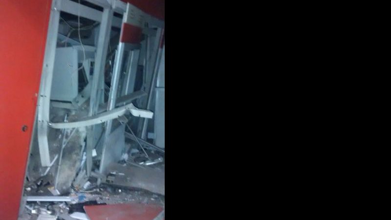 Imagem Pojuca: homens invadem a Ferbasa e explodem caixas eletrônicos