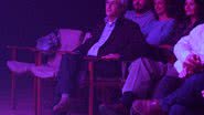 Imagem Caetano Veloso aplaude Teresa Cristina em show no Rio