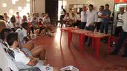 Imagem Em reunião, diretoria do Vitória passa confiança e cobra dedicação