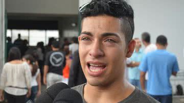Imagem Dor, revolta e comoção tomam conta do enterro da professora assassinada
