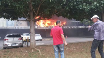 Imagem Incêndio atinge prédio da secretaria de Justiça e de Saúde  da Bahia
