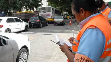Imagem Prefeitura libera estacionamento nos dois lados na Av. Sete