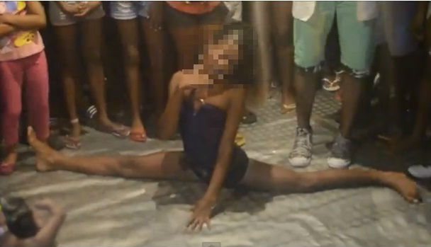 Imagem Vacilou: funkeiro baiano canta música sexualizada na frente de crianças 