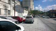 Imagem Moinho “em erupção” suja carros no Comércio