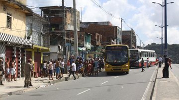 Imagem Protesto: moradores fecham Av. Suburbana