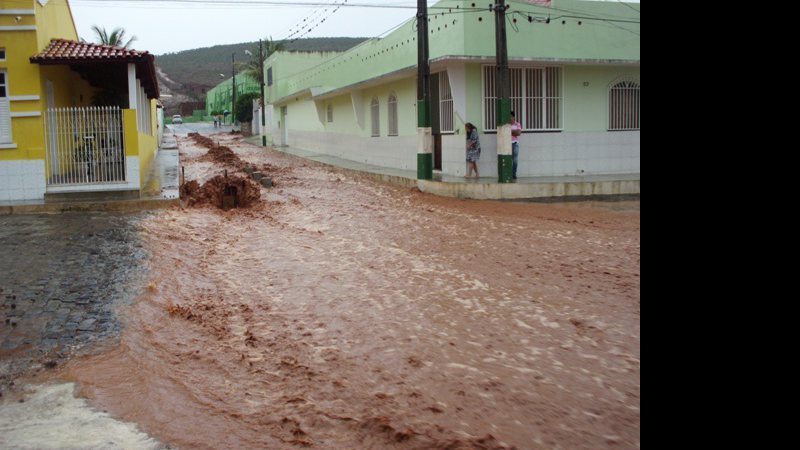 Imagem Itaquara: chuva forte causa alegria e tristeza no município